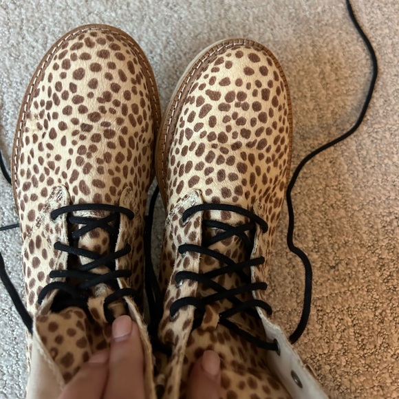 Dolce Vita leopard boots - Picture 2 of 4